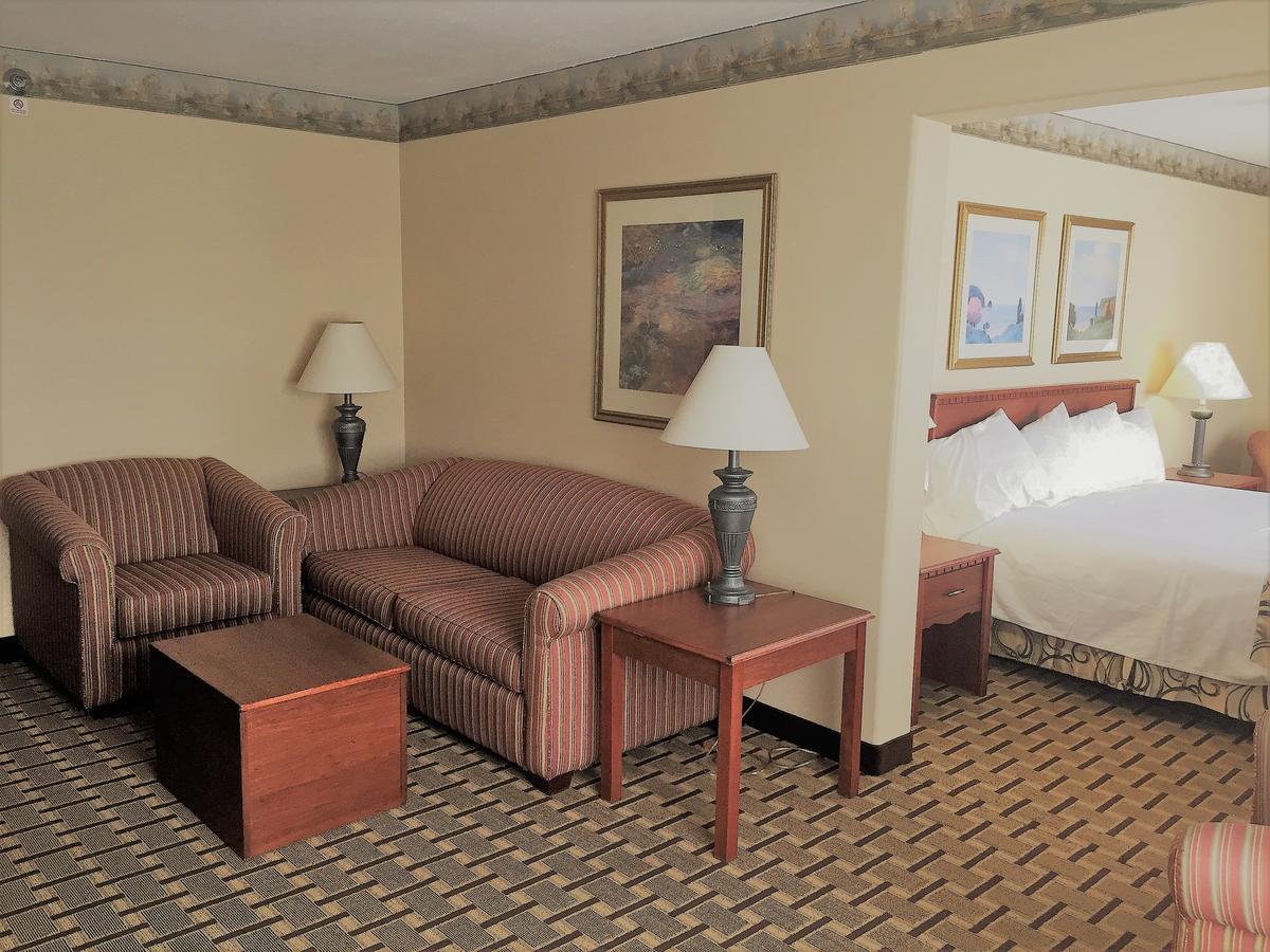 Baymont By Wyndham Waterford/Burlington Wi Hotel Exterior foto